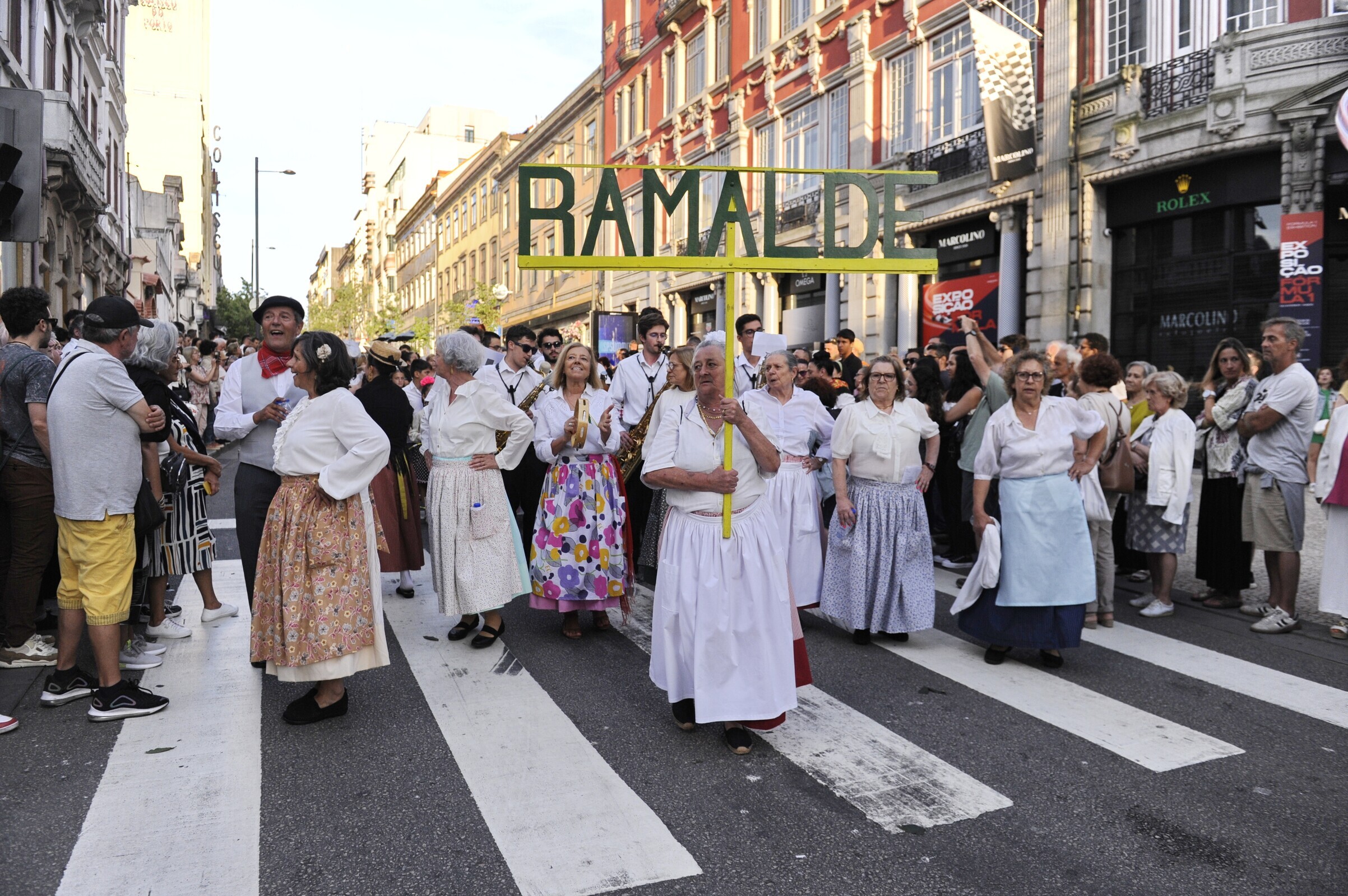 𝗥𝗮𝗺𝗮𝗹𝗱𝗲 𝗰𝗲𝗹𝗲𝗯𝗿𝗼𝘂 𝗼 𝗦𝗮̃𝗼 𝗝𝗼𝗮̃𝗼 𝗲𝗺 𝗰𝗼𝗺𝘂𝗻𝗶𝗱𝗮𝗱𝗲, 𝗰𝗼𝗺 𝗮𝗹𝗺𝗮 𝗲 𝘁𝗿𝗮𝗱𝗶𝗰̧𝗮̃𝗼 | Cultura